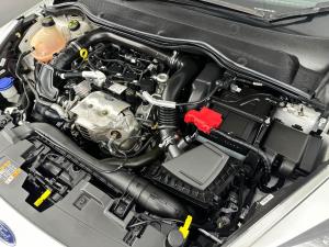 Ford Fiesta 1.0 Ecoboost Trend 5-Door automatic - Image 17