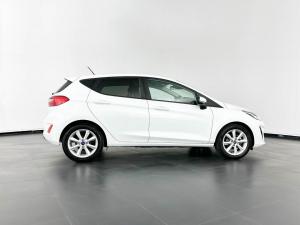 Ford Fiesta 1.0 Ecoboost Trend 5-Door automatic - Image 5