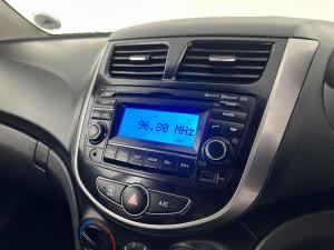 Hyundai Accent 1.6 GL/MOTION - Image 9