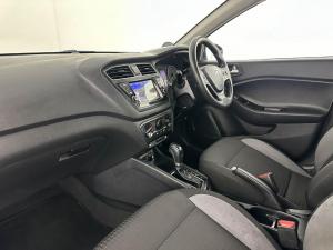 Hyundai i20 1.4 Motion automatic - Image 13