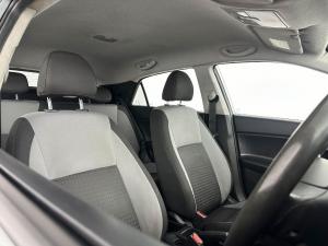 Hyundai i20 1.4 Motion automatic - Image 17