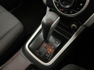 Isuzu KB 300 D-TEQ LX Standard automaticD/C - Image 6
