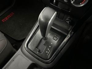 Isuzu D-MAX 300 LX automatic E/CAB - Image 13