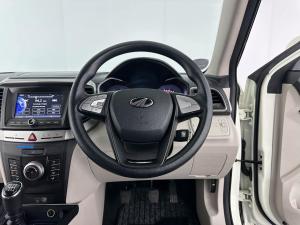 Mahindra XUV300 1.2T - Image 17