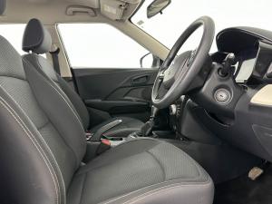 Mahindra XUV300 1.2T SE - Image 18
