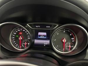 Mercedes-Benz GLA 220dautomatic 4MATIC - Image 7