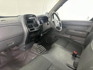 Nissan Hardbody NP300 2.0i LWBS/C - Image 15