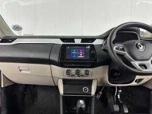 Renault Triber 1.0 Prestige / Intens AMT - Image 9