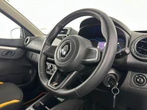 Renault Kwid 1.0 Climber 5-Door AMT - Image 10