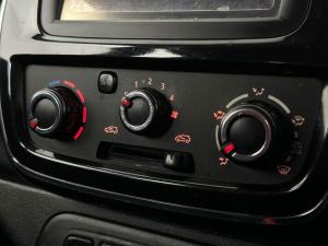 Renault Kwid 1.0 Dynamique 5-Door - Image 9