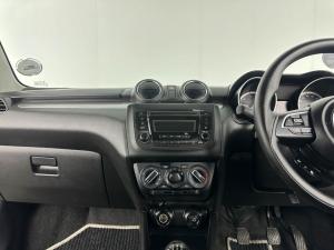 Suzuki Swift 1.2 GL - Image 13