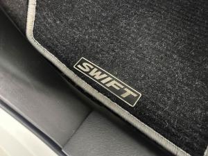 Suzuki Swift 1.2 GL - Image 17