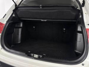 Suzuki Vitara Brezza 1.5 GL automatic - Image 14