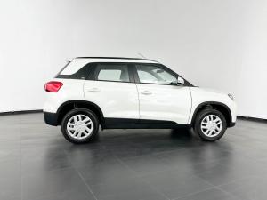 Suzuki Vitara Brezza 1.5 GL automatic - Image 5