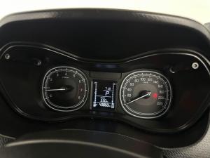 Suzuki Vitara Brezza 1.5 GL automatic - Image 8