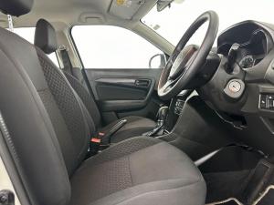 Suzuki Vitara Brezza 1.5 GL automatic - Image 9