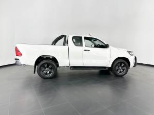Toyota Hilux 2.4 GD-6 RB Raider automaticE/CAB - Image 4