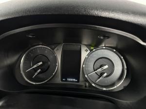 Toyota Hilux 2.4 GD-6 RB Raider automaticE/CAB - Image 6
