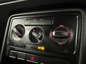 Volkswagen Beetle 1.2 TSI Design - Image 11