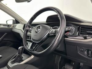 Volkswagen Polo 1.0 TSI Comfortline DSG - Image 15