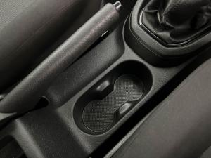 Volkswagen CADDY4 Crewbus 2.0 TDi - Image 9