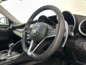 Alfa Romeo Giulia 2.0T Super - Image 12