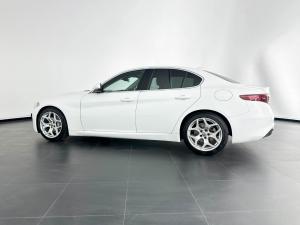 Alfa Romeo Giulia 2.0T Super - Image 2