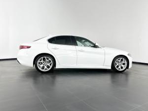 Alfa Romeo Giulia 2.0T Super - Image 6