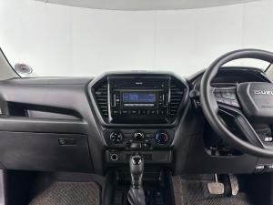 Isuzu D-MAX 1.9 Ddi HR L automatic D/C - Image 17