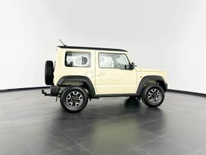 Suzuki Jimny 1.5 GLX automatic - Image 4