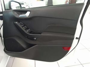 Ford Fiesta 1.0 Ecoboost Trend 5-Door automatic - Image 13
