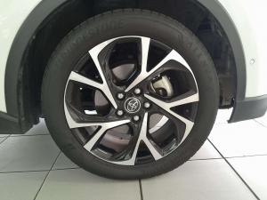 Toyota C-HR 1.2T Luxury CVT - Image 10