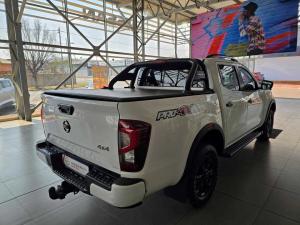 Nissan Navara 2.5DDTI PRO-4X 4X4 automatic D/C - Image 17