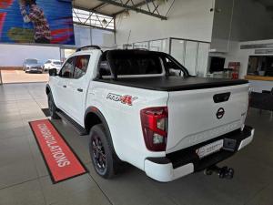 Nissan Navara 2.5DDTI PRO-4X 4X4 automatic D/C - Image 18