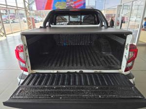 Nissan Navara 2.5DDTI PRO-4X 4X4 automatic D/C - Image 5