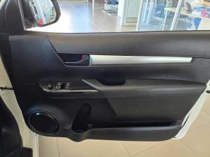 Toyota Hilux 2.4 GD SS/C - Image 12