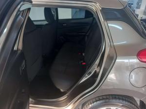 Suzuki Swift 1.2 GLX - Image 11