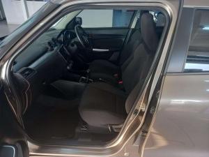 Suzuki Swift 1.2 GLX - Image 12