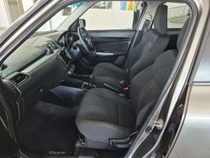 Suzuki Swift 1.2 GLX - Image 12