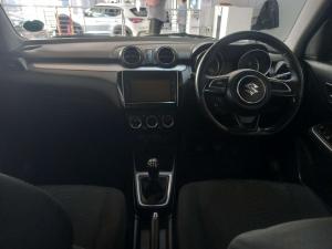 Suzuki Swift 1.2 GLX - Image 13