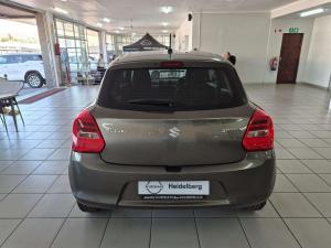 Suzuki Swift 1.2 GLX - Image 5