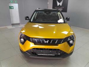 Mahindra XUV3XO 1.2T AX7L automatic - Image 2