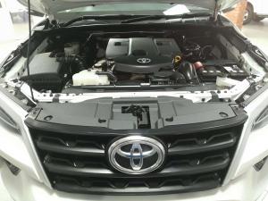 Toyota Fortuner 2.4GD-6 4X4 automatic - Image 9