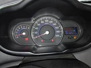 Hyundai i10 1.1 GLS/MOTION - Image 13
