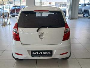 Hyundai i10 1.1 GLS/MOTION - Image 4