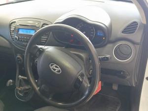Hyundai i10 1.1 GLS/MOTION - Image 8