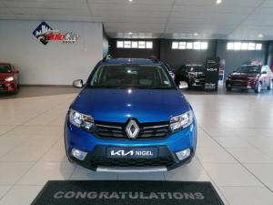 Renault Sandero 900T Stepway Expression - Image 2