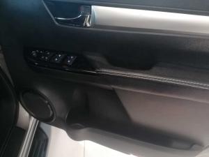 Toyota Hilux 2.8 GD-6 Raider 4X4 automaticD/C - Image 15