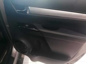 Toyota Hilux 2.8 GD-6 Raider 4X4 automaticD/C - Image 16