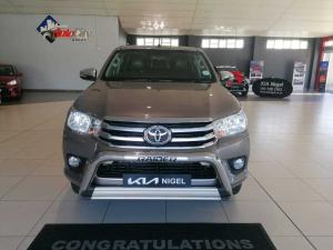 Toyota Hilux 2.8 GD-6 Raider 4X4 automaticD/C - Image 2